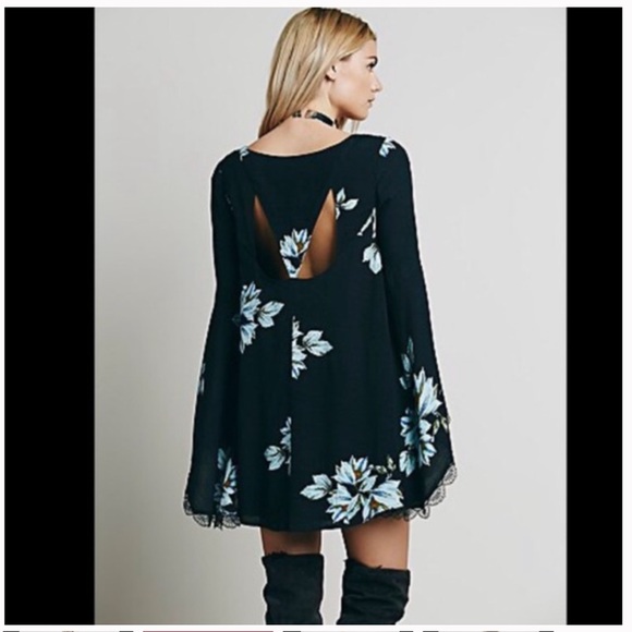 Free People Floral Navy Wanderer bell sleeve Mini dress Size XS - Picture 13 of 15